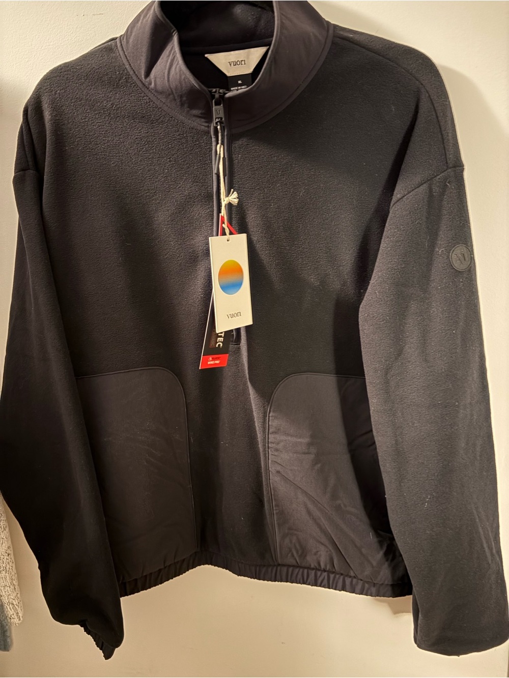 Vuori Black Women's Aspen Half-Zip Pullover - Picture 2 of 4